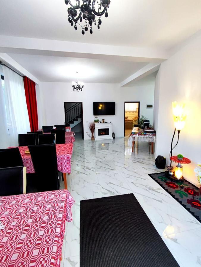 Vila Casa Hatere Moisei Ngoại thất bức ảnh