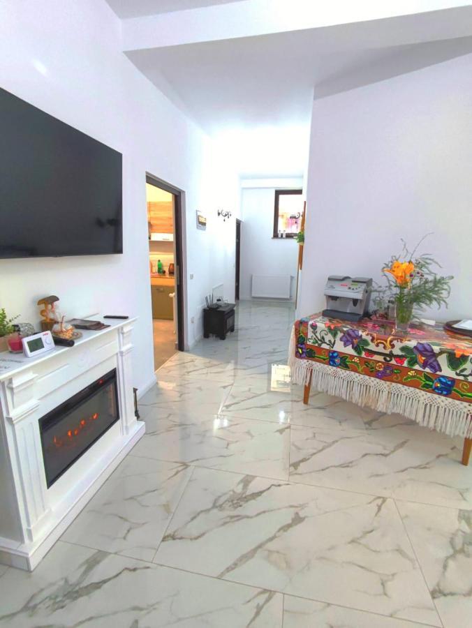 Vila Casa Hatere Moisei Ngoại thất bức ảnh